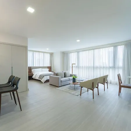 Arcadia Condo Suites